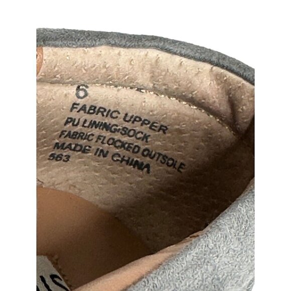 Steve Madden Gray Perforated Suede Slip-On Platform Sneakers Size 6 - Picture 8 of 12